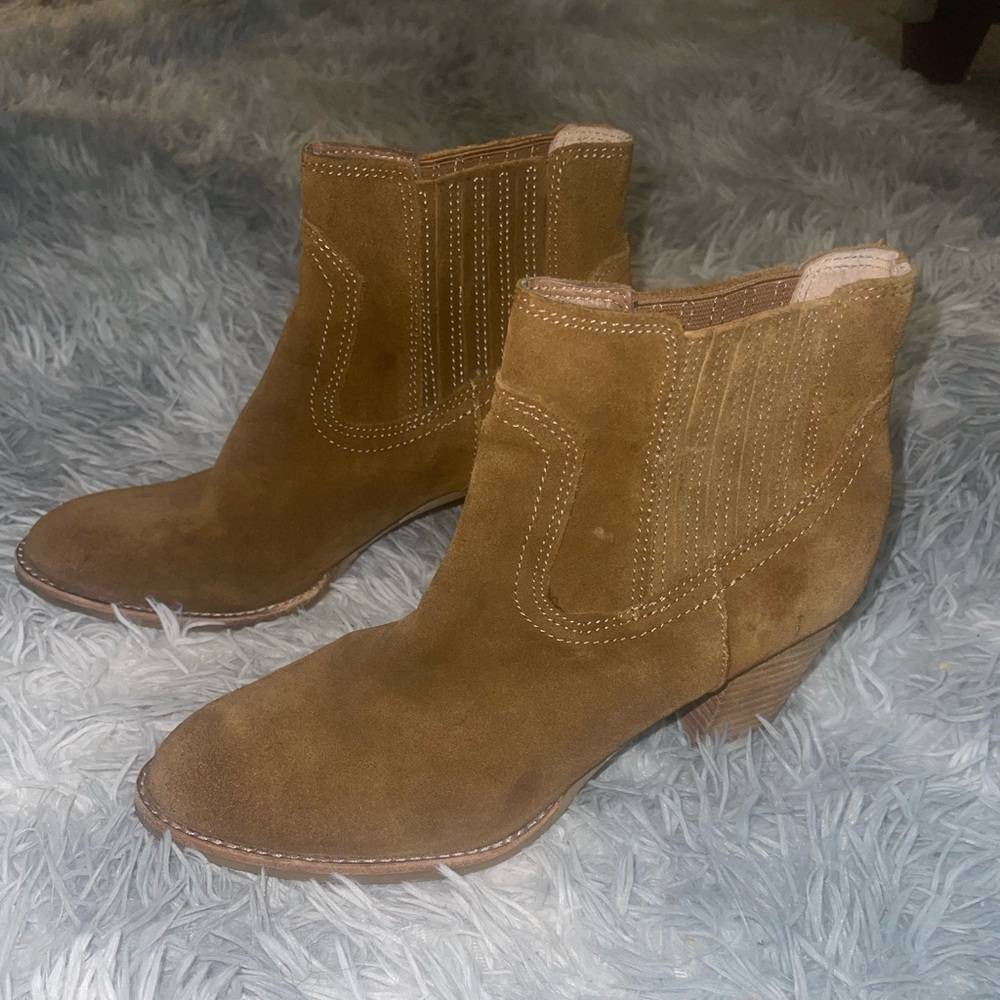 SOLD- Dolce Vita Ankle Boots, Size 8, Brown/ Cognac